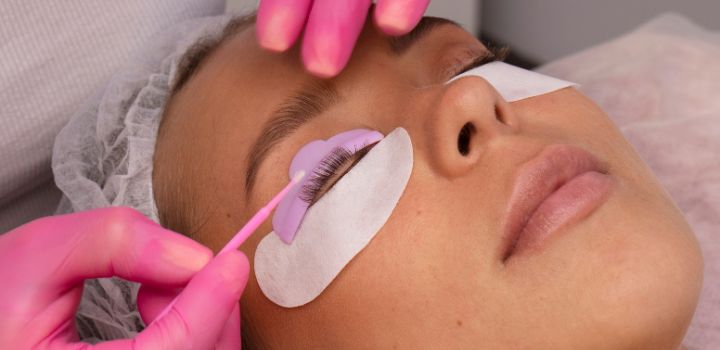 combien de temps dure un rehaussement de cils