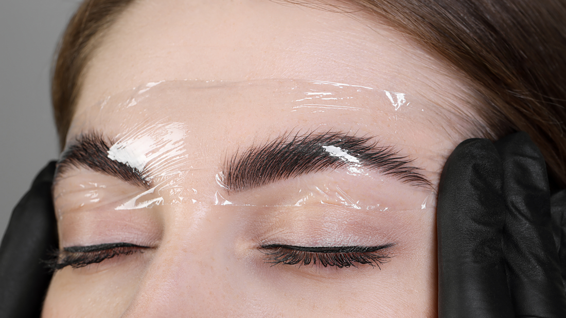 8 conseils pour prendre soin d’un sourcil épais