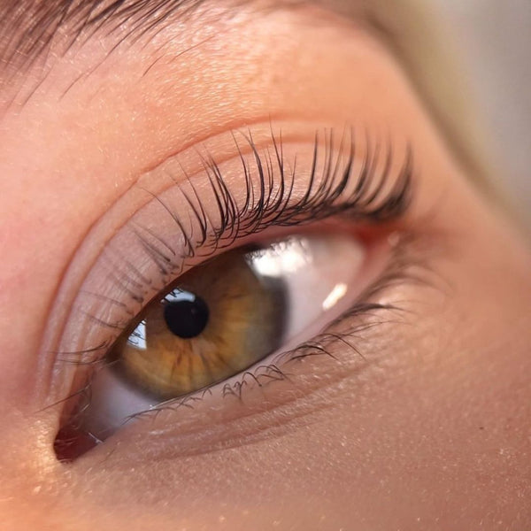 avant apres rehaussement de cils